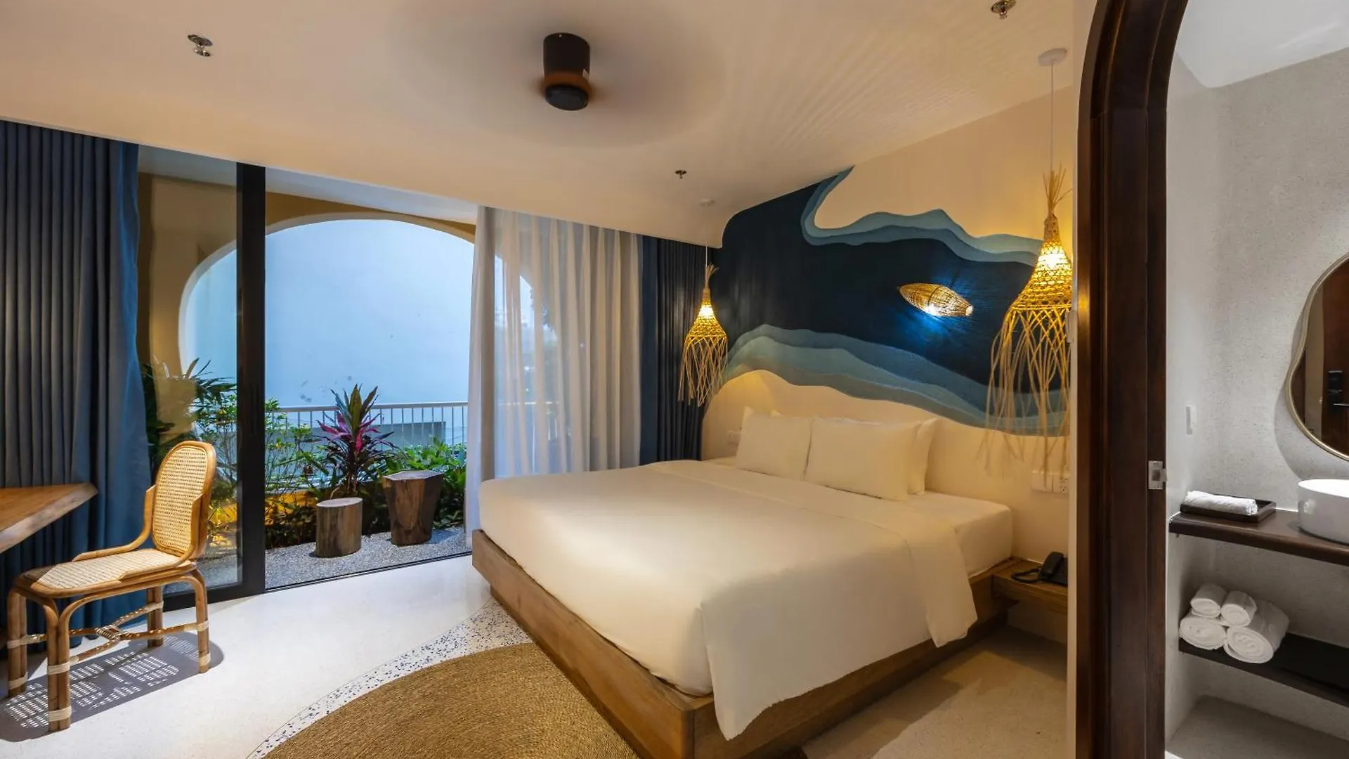 Saha Casa Boutique Hotel Da Nang 5*,  Vietnam